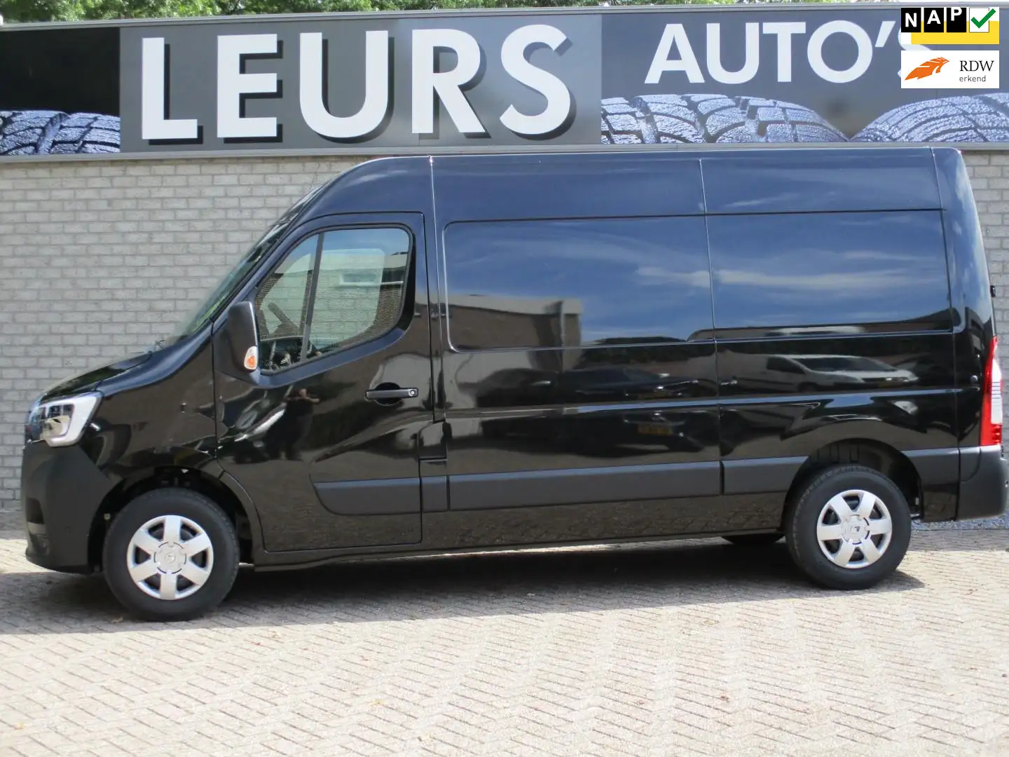 Renault Master T35 NIEUW 150Pk Automaat L2H2 Navi/Camera/Trekhaak Zwart - 1