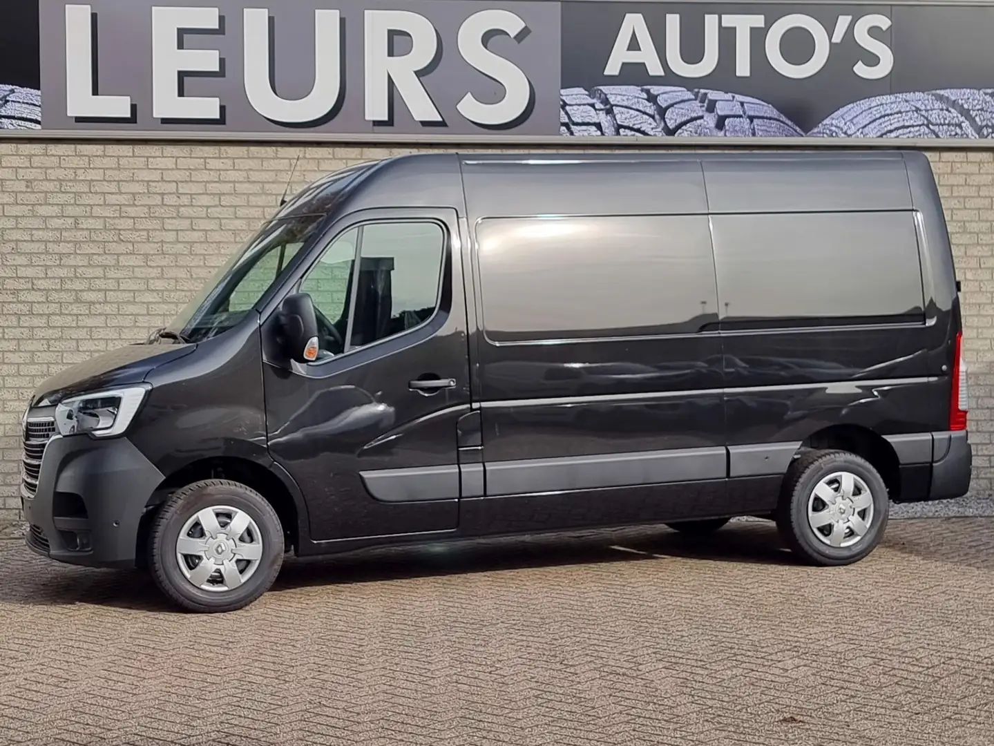 Renault Master T35 NIEUW 150Pk Automaat L2H2 Navi/Camera/Trekhaak Zwart - 2