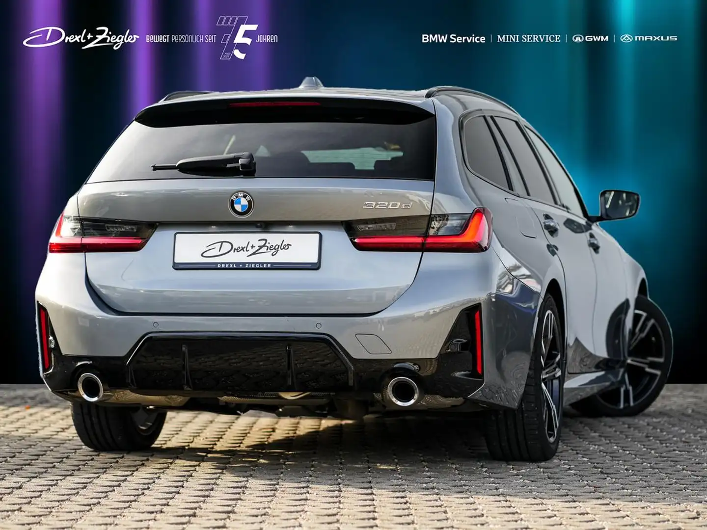 BMW 320 d Touring M-Sport AHK aLED ACC PANO KoZg AGlas Grijs - 2