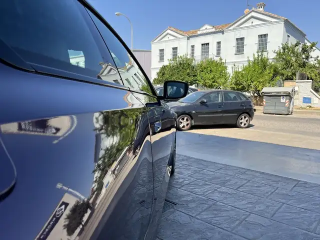 BMW 2 Series view 14