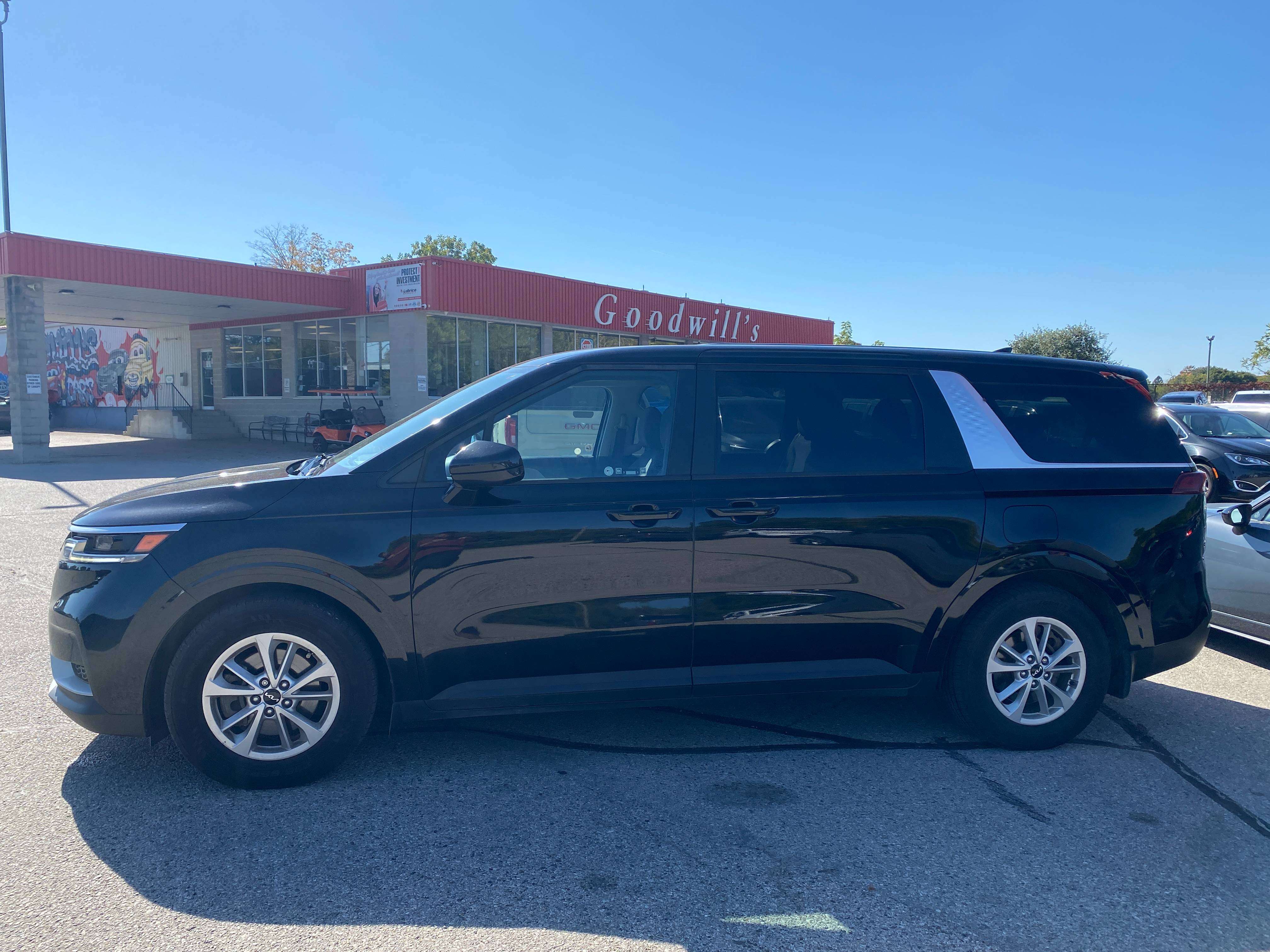 2023 Kia Carnival