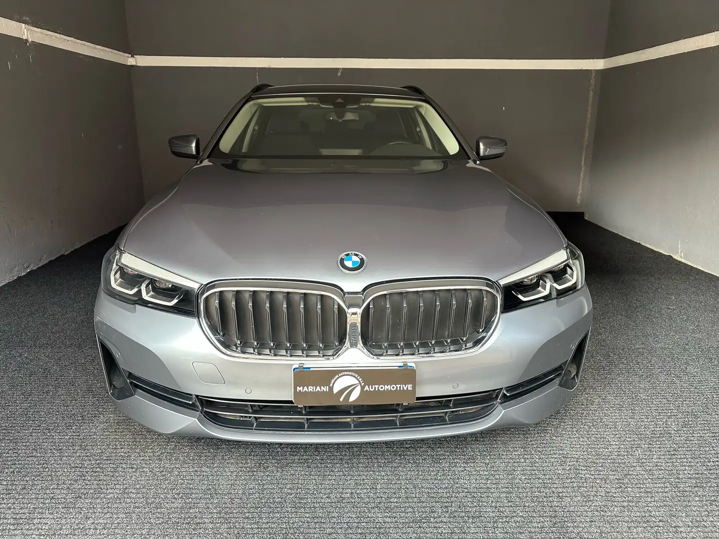 BMW 520 520d Touring mhev 48V auto Grigio - 2