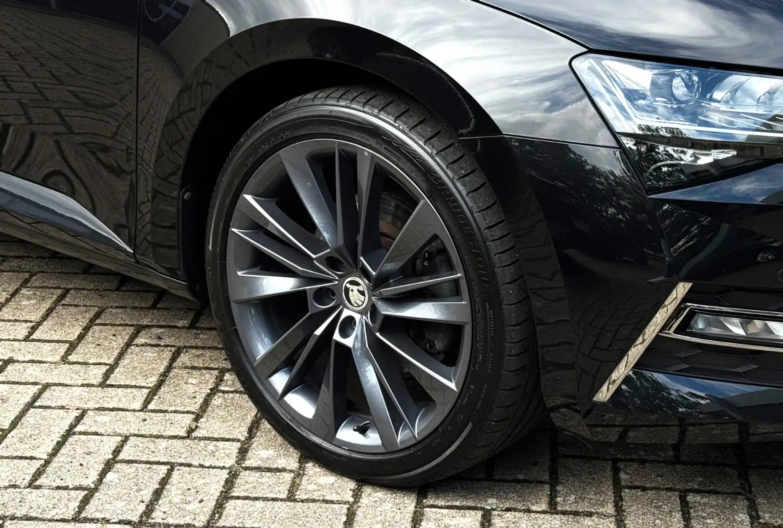 Skoda Superb iV Style Matrix-LED Alcantara Kamera AHK Noir - 2