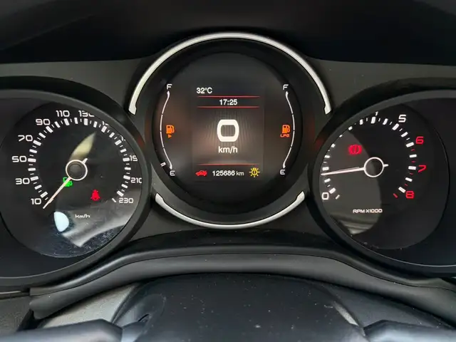 Fiat 500l view 12