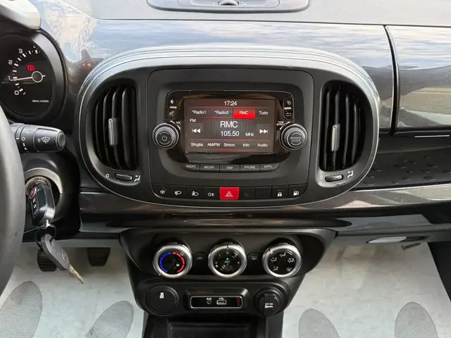 Fiat 500l view 13