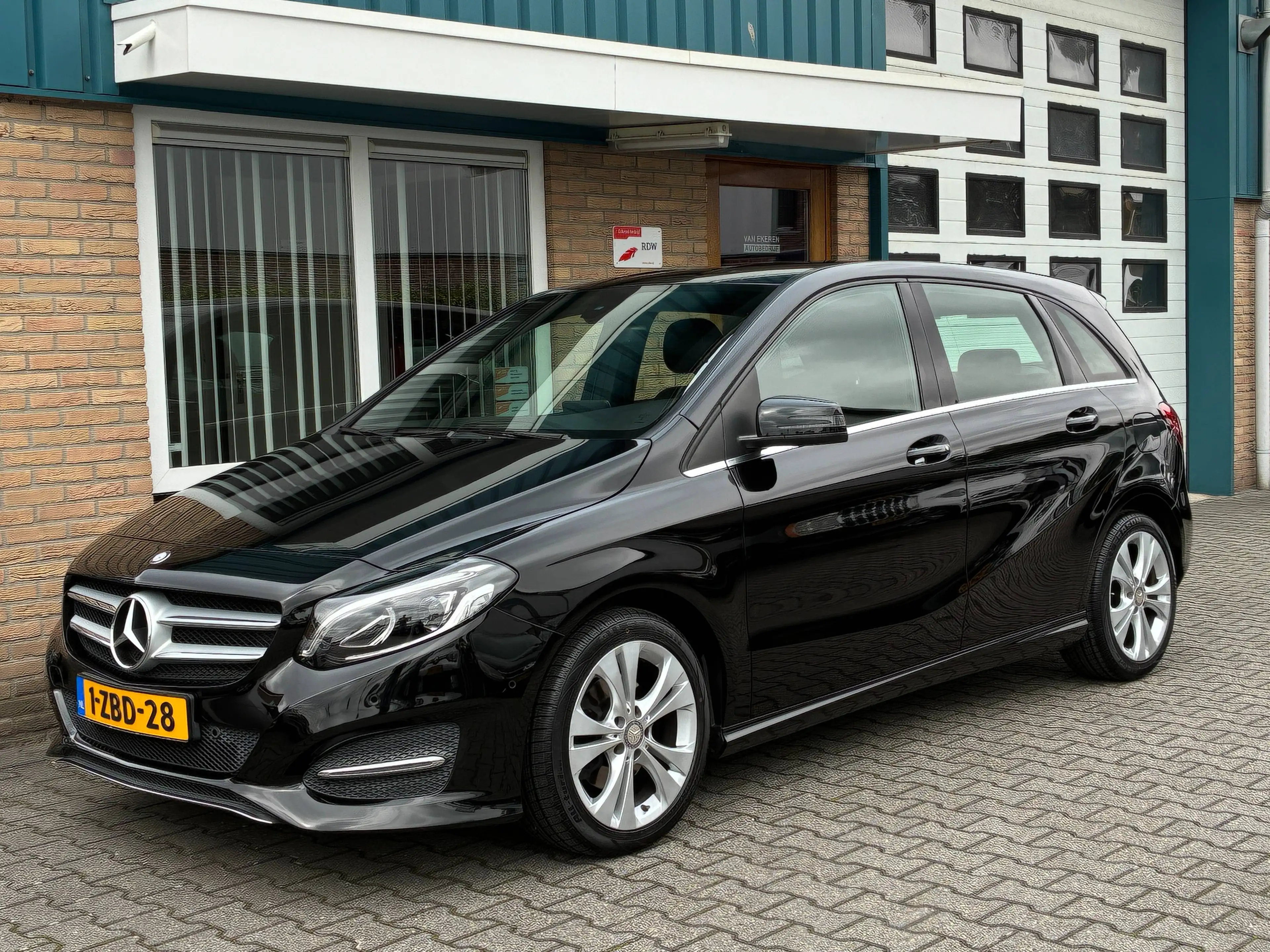 Mercedes-Benz B 180 180 Ambition Automaat Model 2015