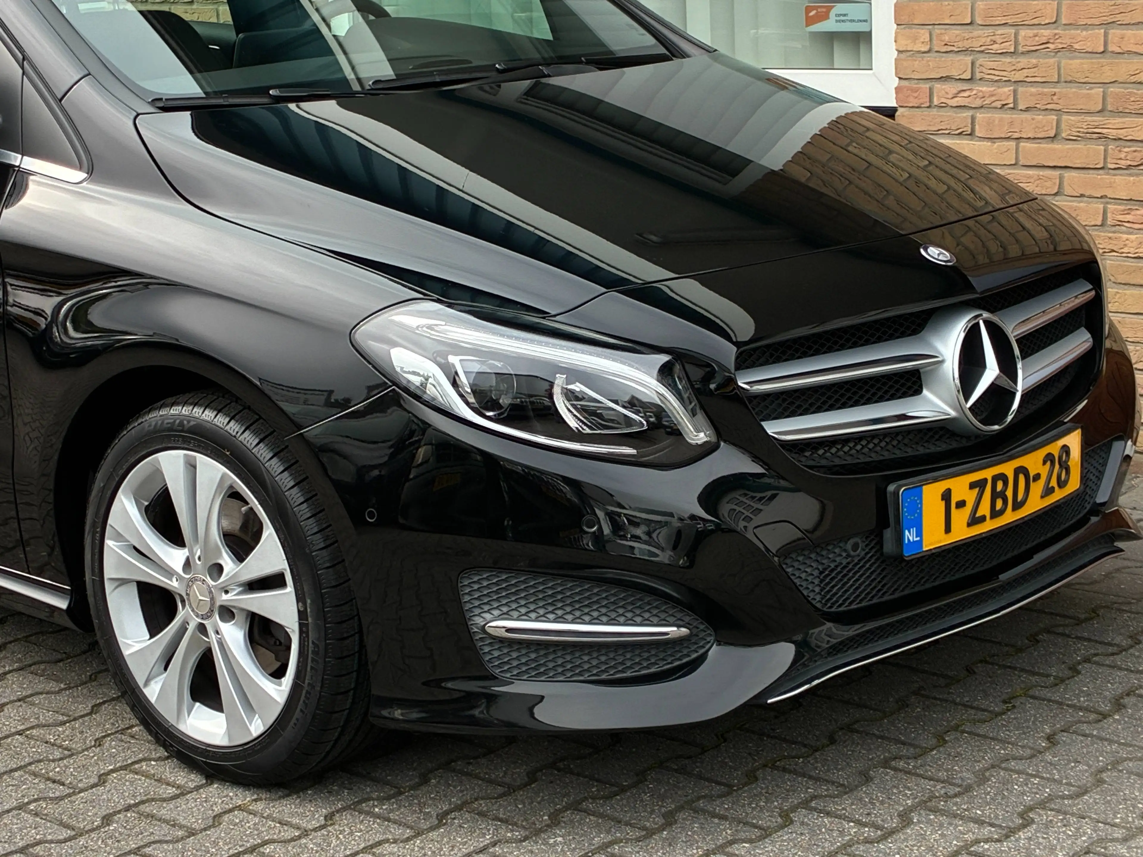 Mercedes-Benz B 180 180 Ambition Automaat Model 2015 — photo 9