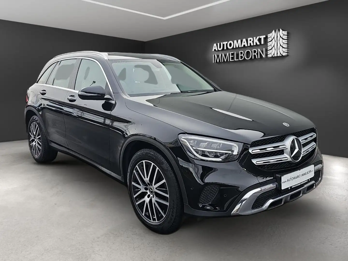 Mercedes-Benz GLC 300 Hybrid 19*VollLeder*LED*Kamera*Navi* Černá - 1
