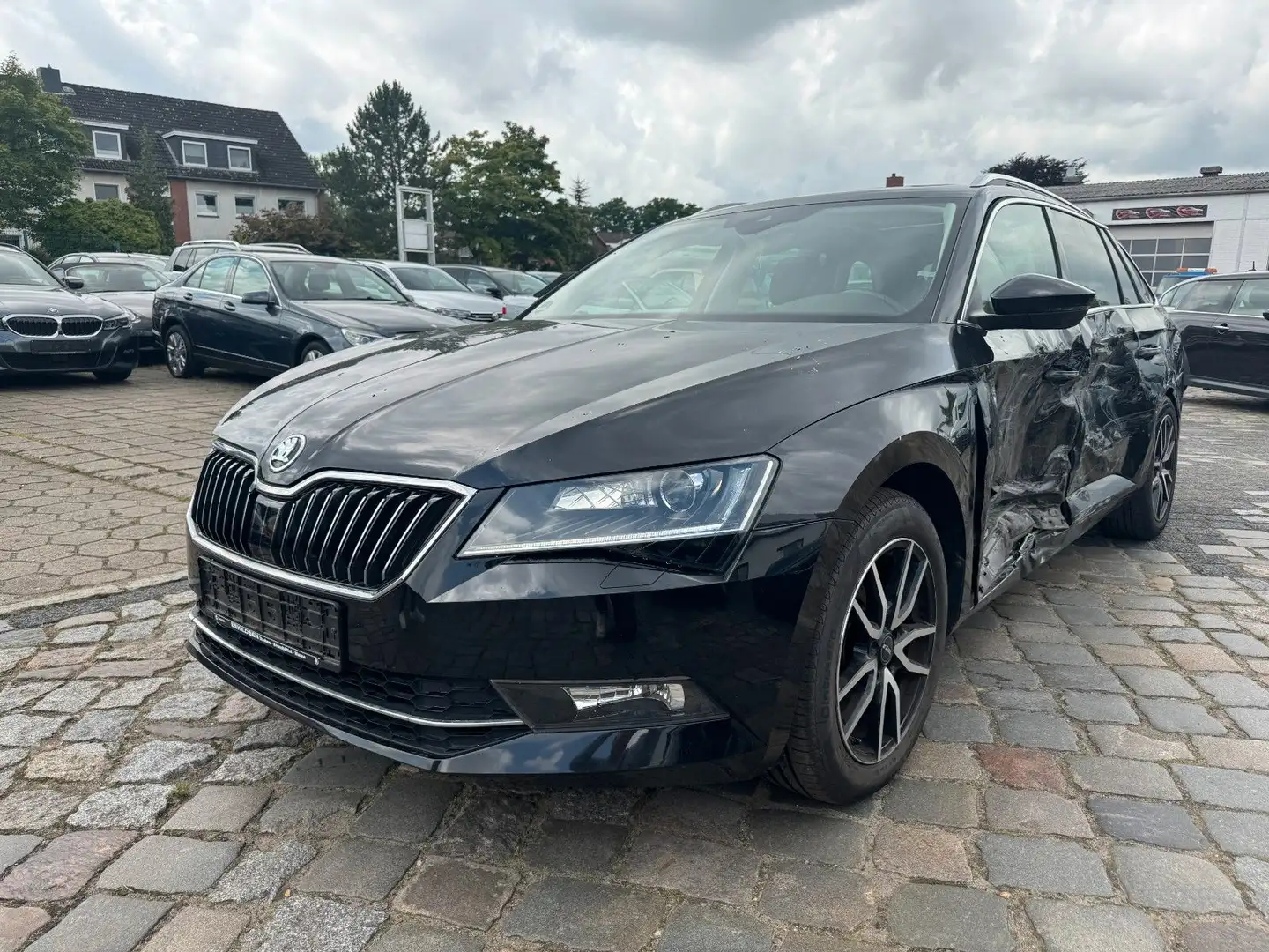 Skoda Superb Combi Style Busines Columbus*Pano*LED*ACC Noir - 1