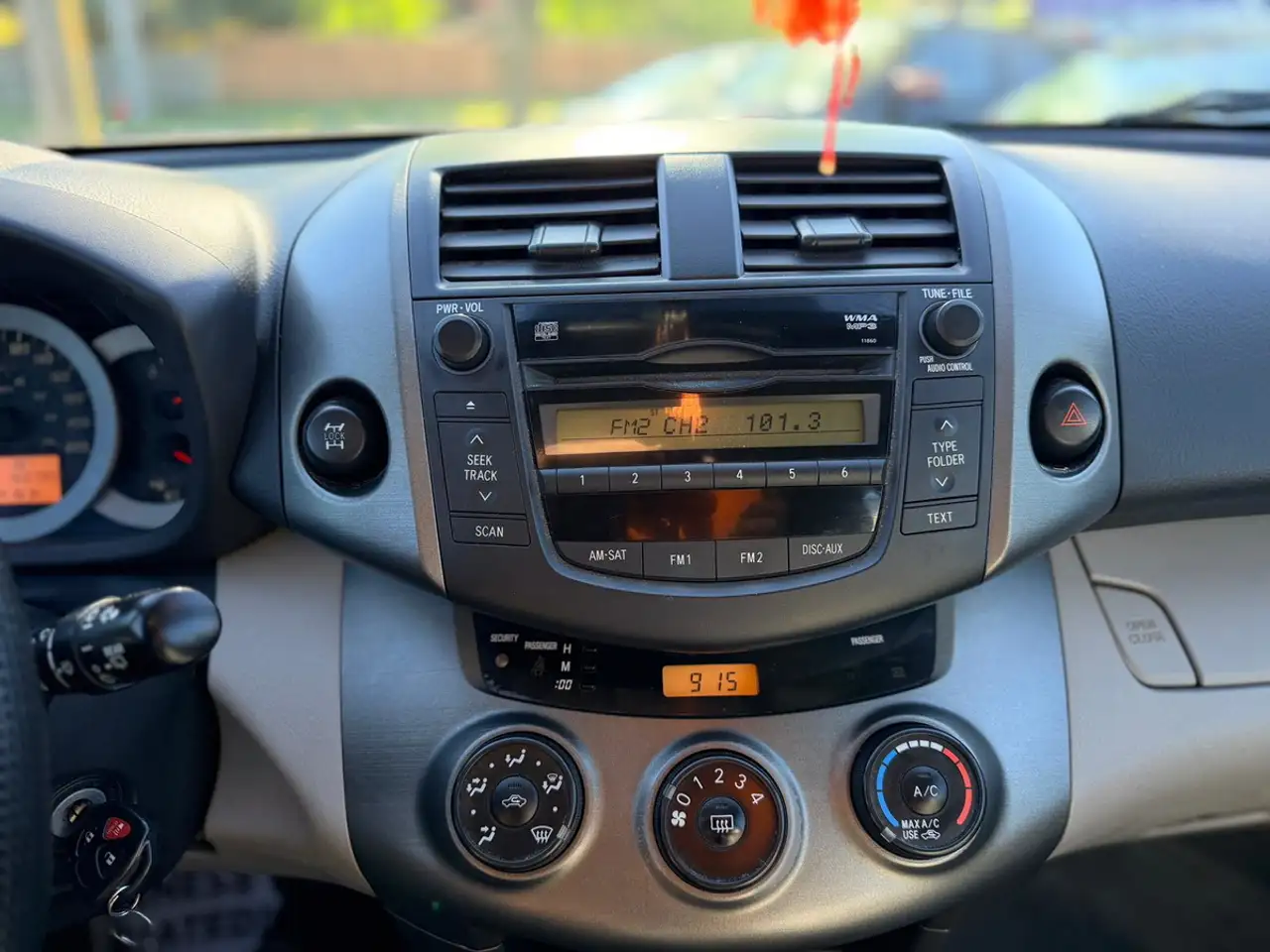 Toyota RAV 4 снимка Toyota RAV 4