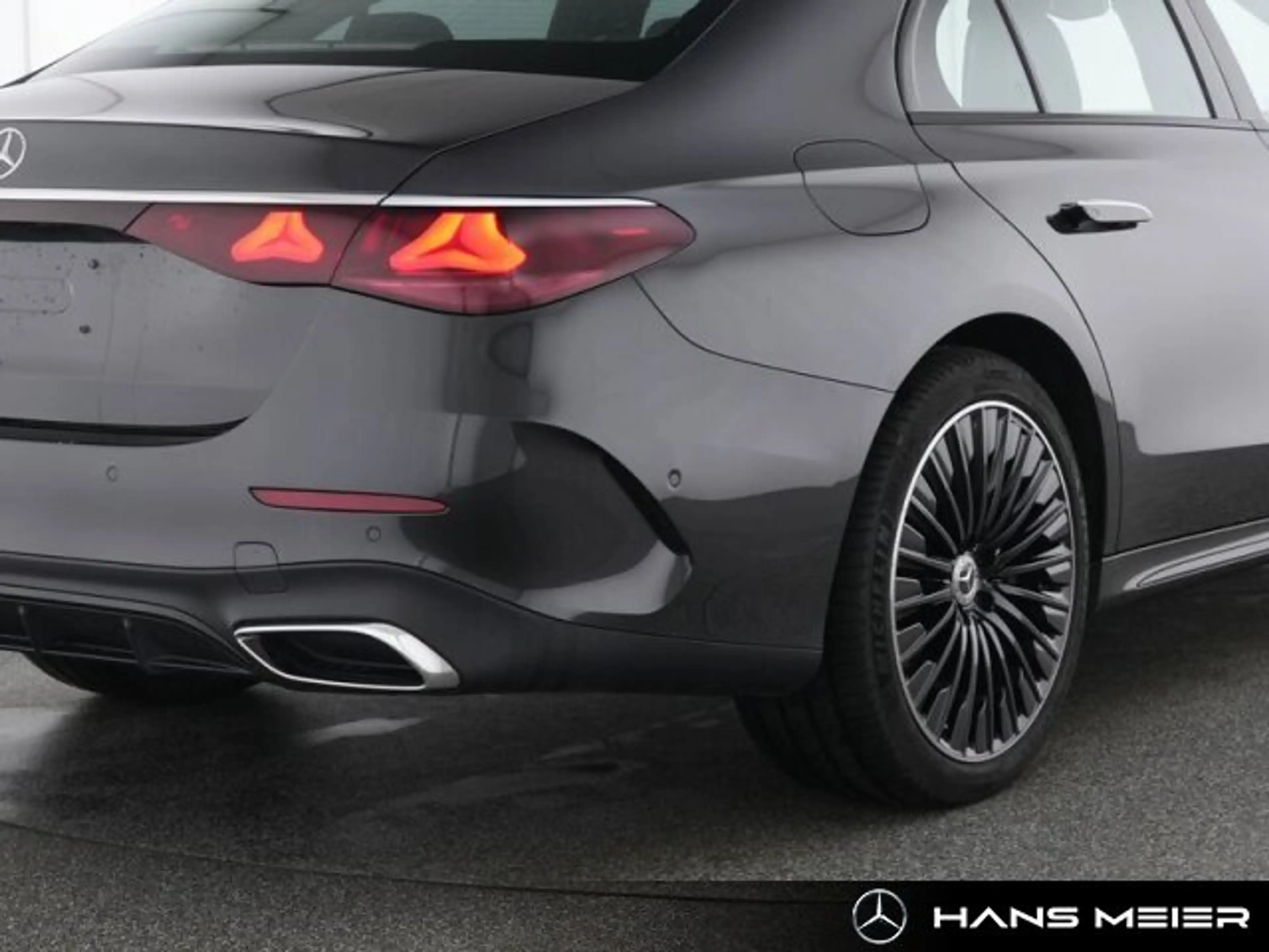 Mercedes-Benz E 400 E 400 e 4M AMG AHK Night Burmester Memory 360° — photo 4