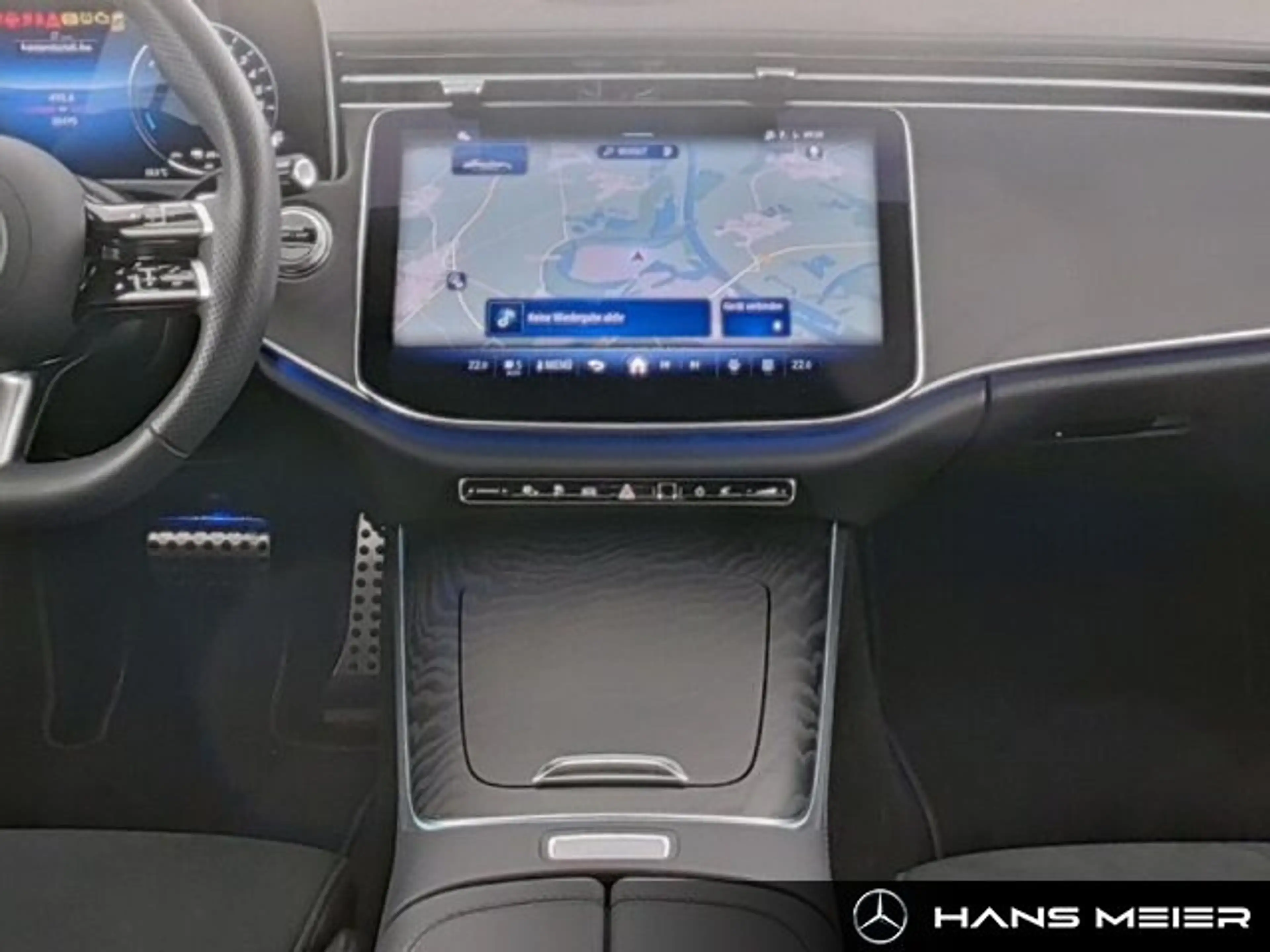 Mercedes-Benz E 400 E 400 e 4M AMG AHK Night Burmester Memory 360° — photo 6