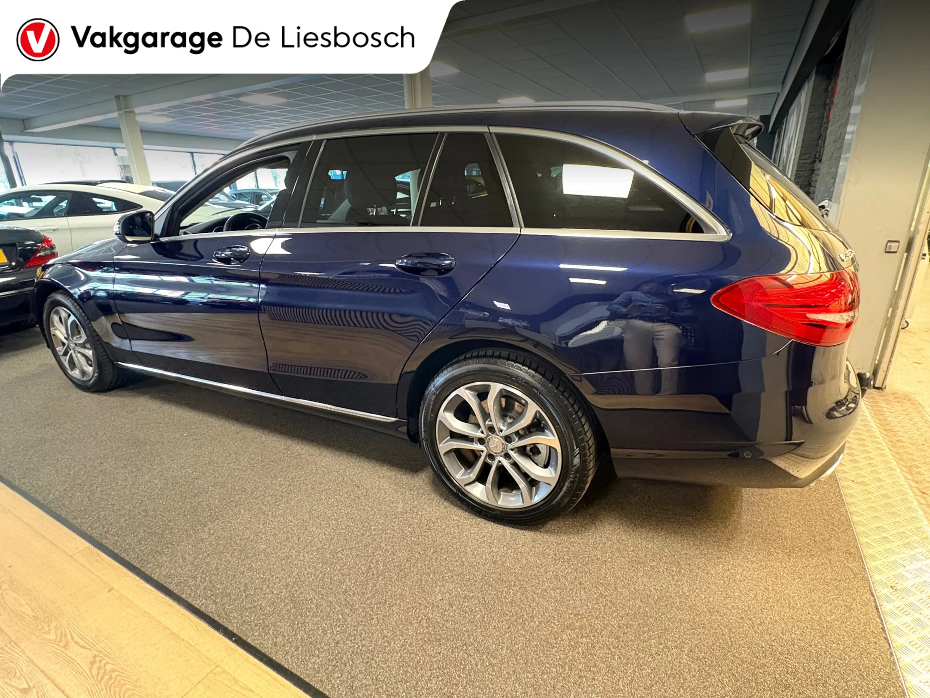 Mercedes-Benz C 350 Estate e Lease Edition / sfeer verlichting / camer — photo 3