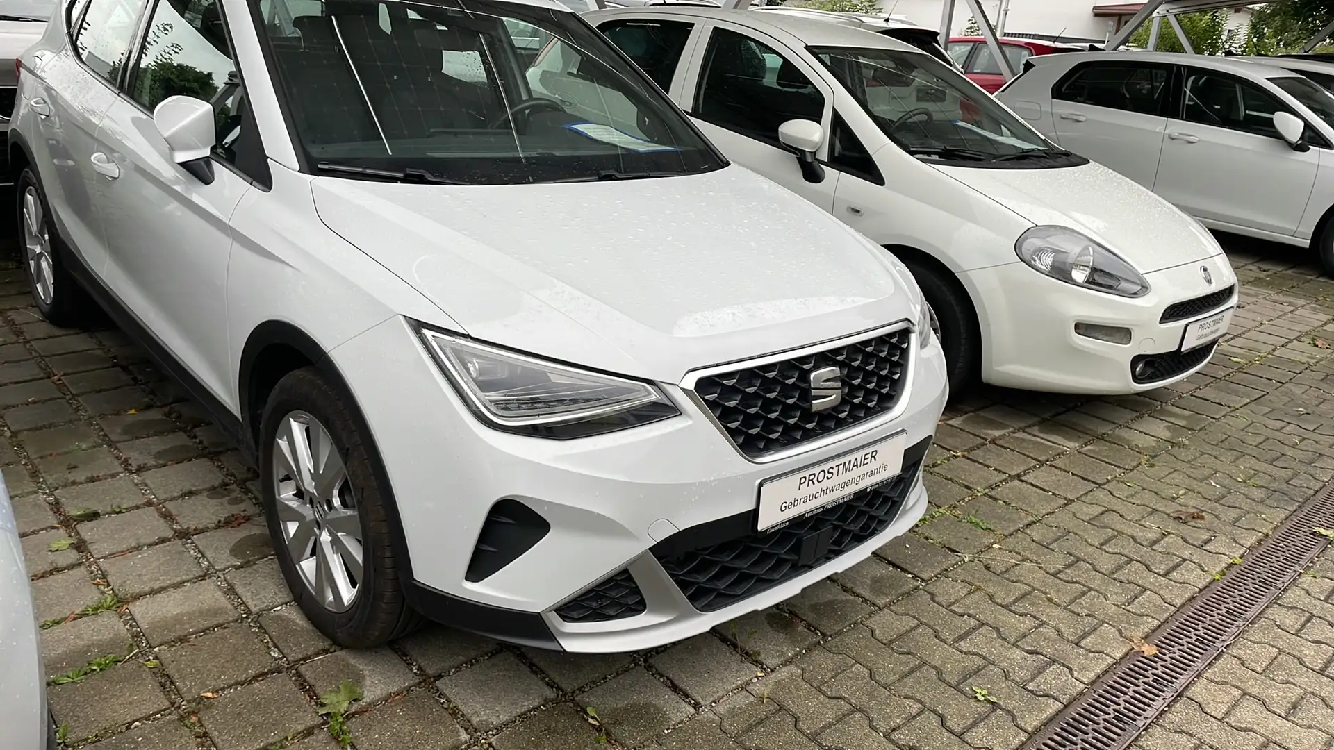 SEAT Arona 1.0 TSI OPF DSG Xperience! Weiß - 1