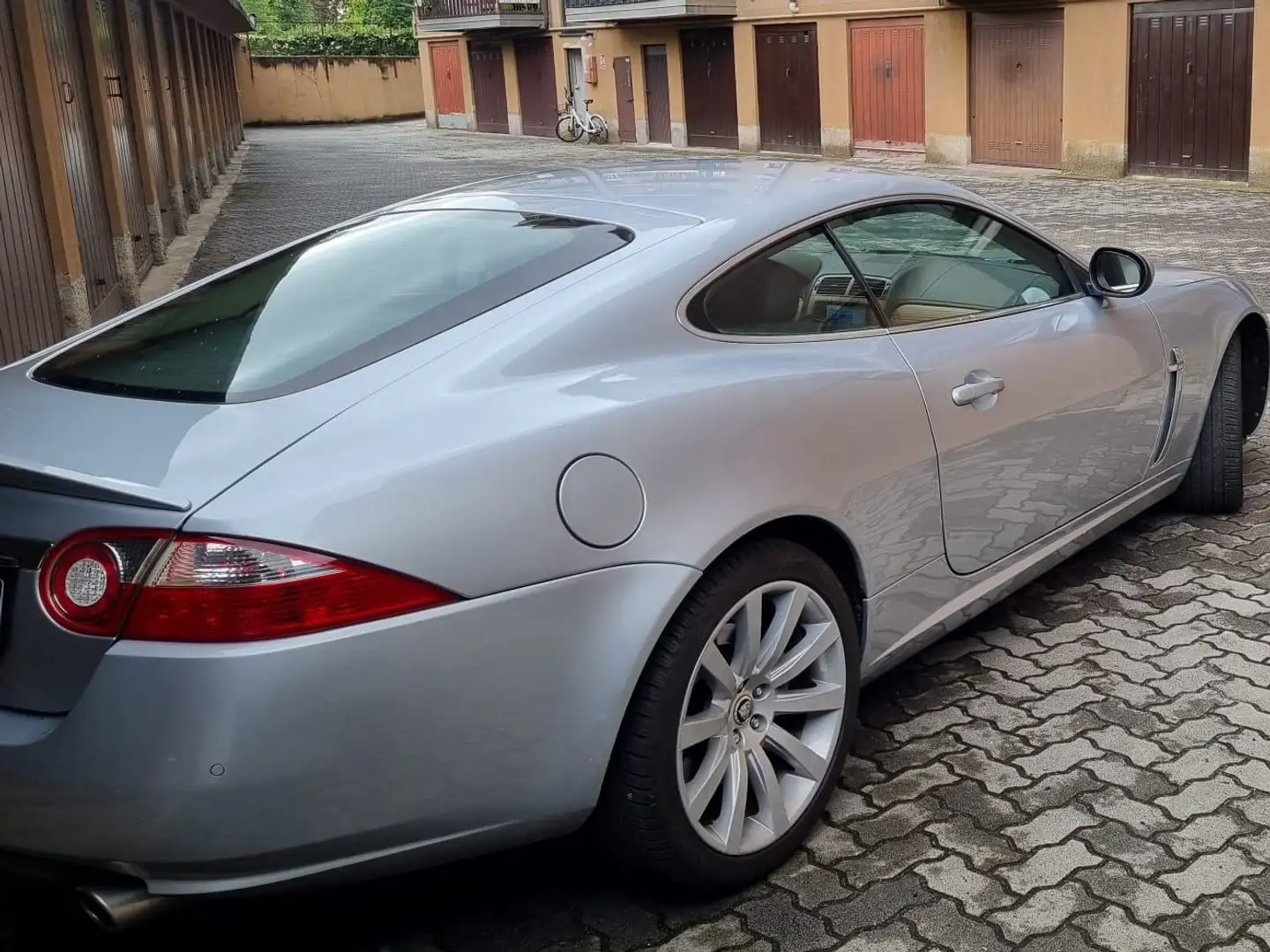 Jaguar XK XK II 2006 Coupe Coupe 3.5 V8 auto Silber - 2