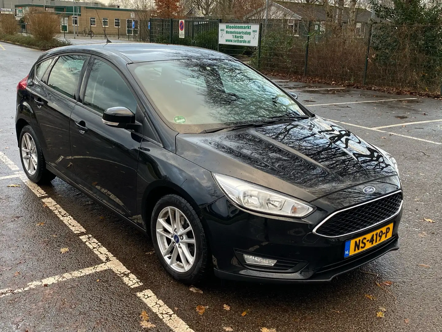 Ford Focus 1.0 Lease Edition Zwart - 1