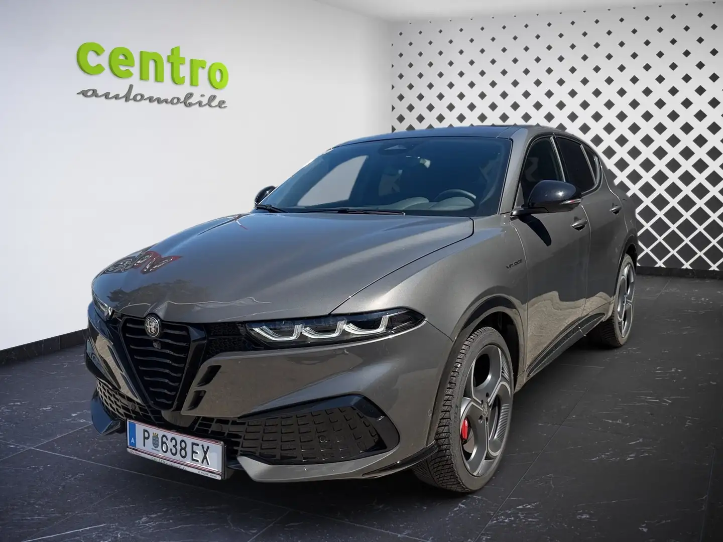 Alfa Romeo Tonale Veloce Plug-In-Hybrid AWD 270, Harman Kardon, Pano Grau - 1