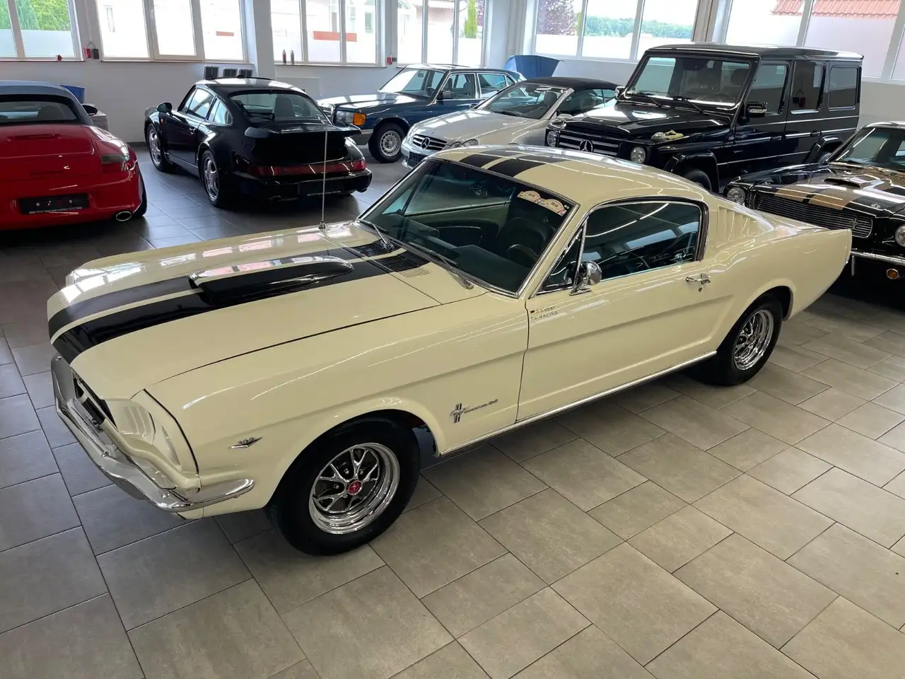 Ford Mustang Fastback , restauriert, Top Zustand, foto 1