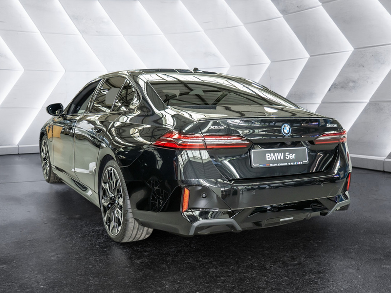 BMW 550 e xDrive M-Sport HYBRID 360° SITZBELÜFTUNG — photo 4
