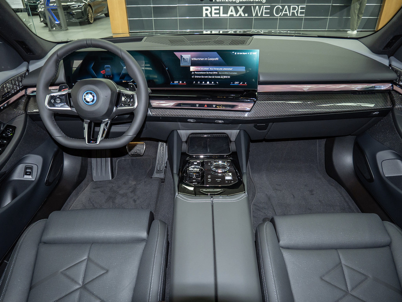 BMW 550 e xDrive M-Sport HYBRID 360° SITZBELÜFTUNG — photo 9