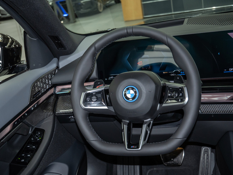 BMW 550 e xDrive M-Sport HYBRID 360° SITZBELÜFTUNG — photo 10