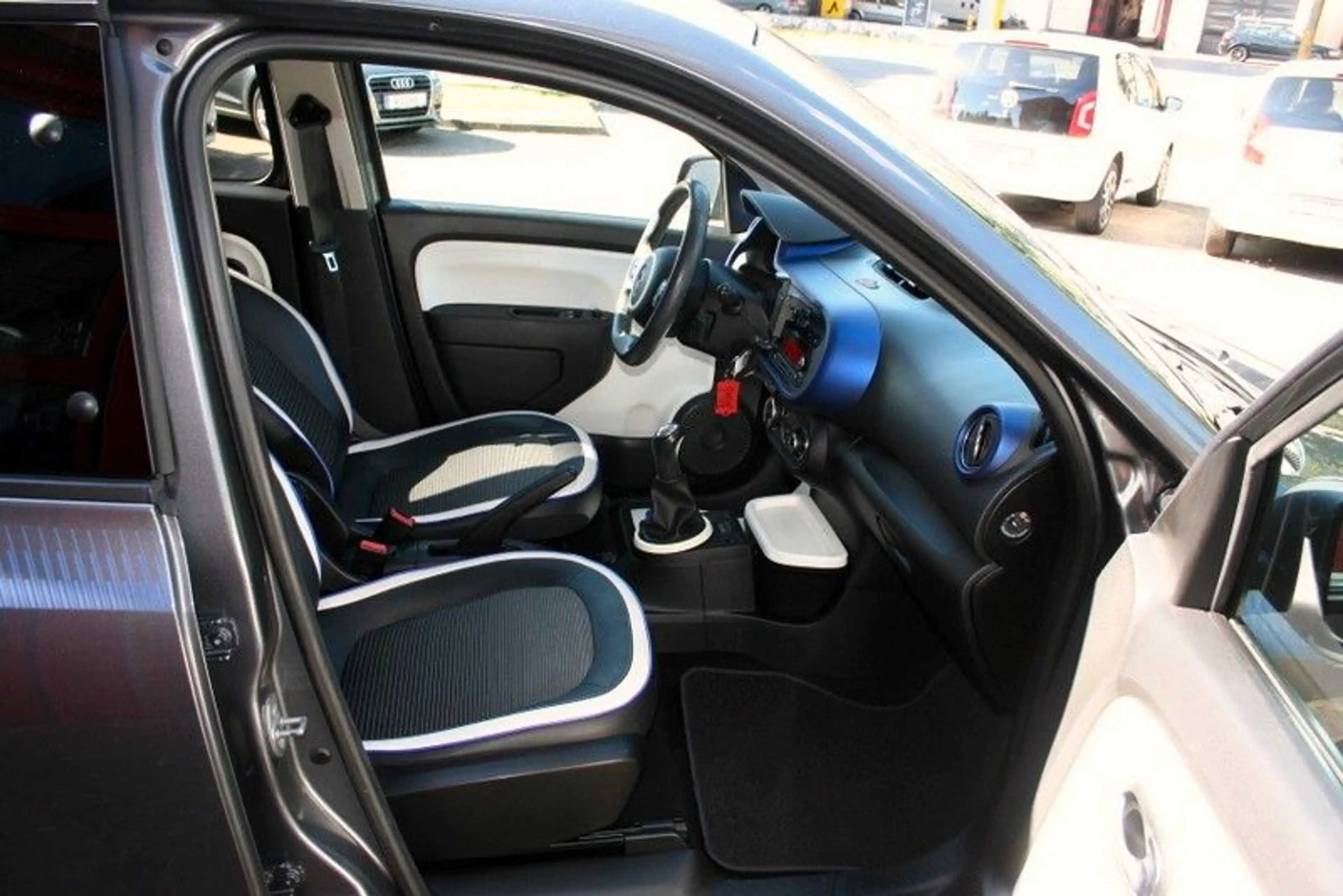 Renault Twingo Cosmic+69.000 KM+DAB+Klimaaut.+USB+Euro6+ — photo 5