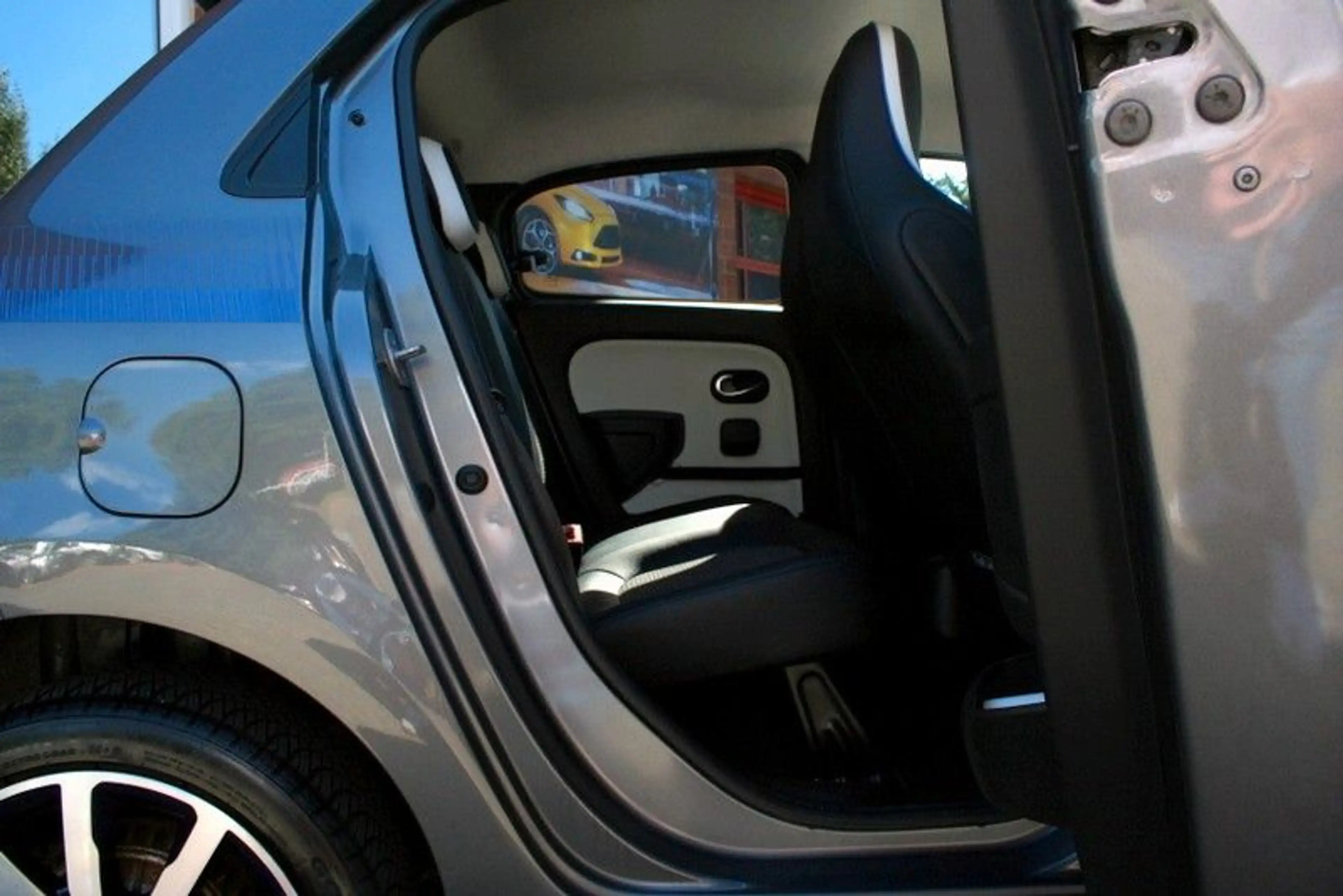 Renault Twingo Cosmic+69.000 KM+DAB+Klimaaut.+USB+Euro6+ — photo 15