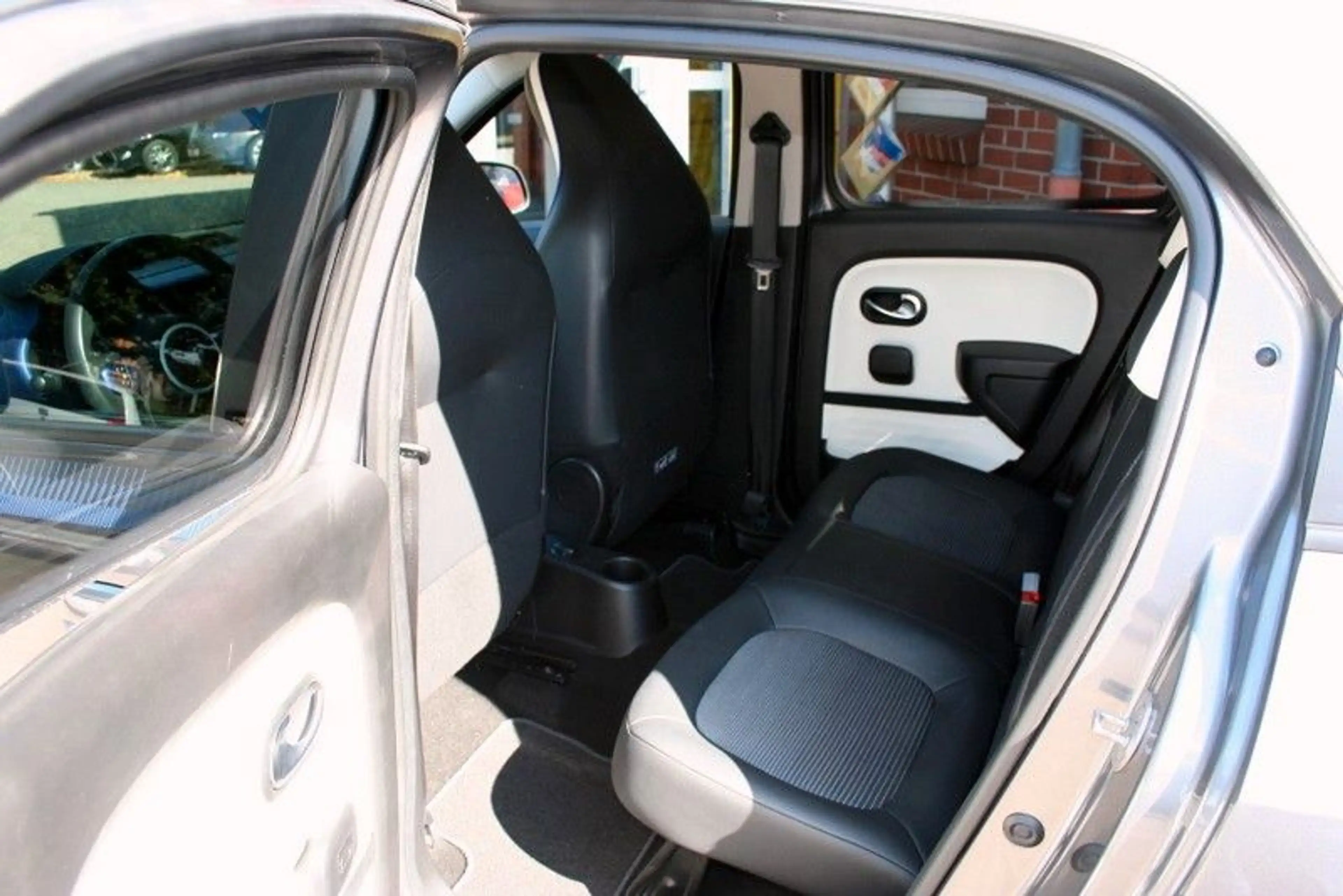 Renault Twingo Cosmic+69.000 KM+DAB+Klimaaut.+USB+Euro6+ — photo 8