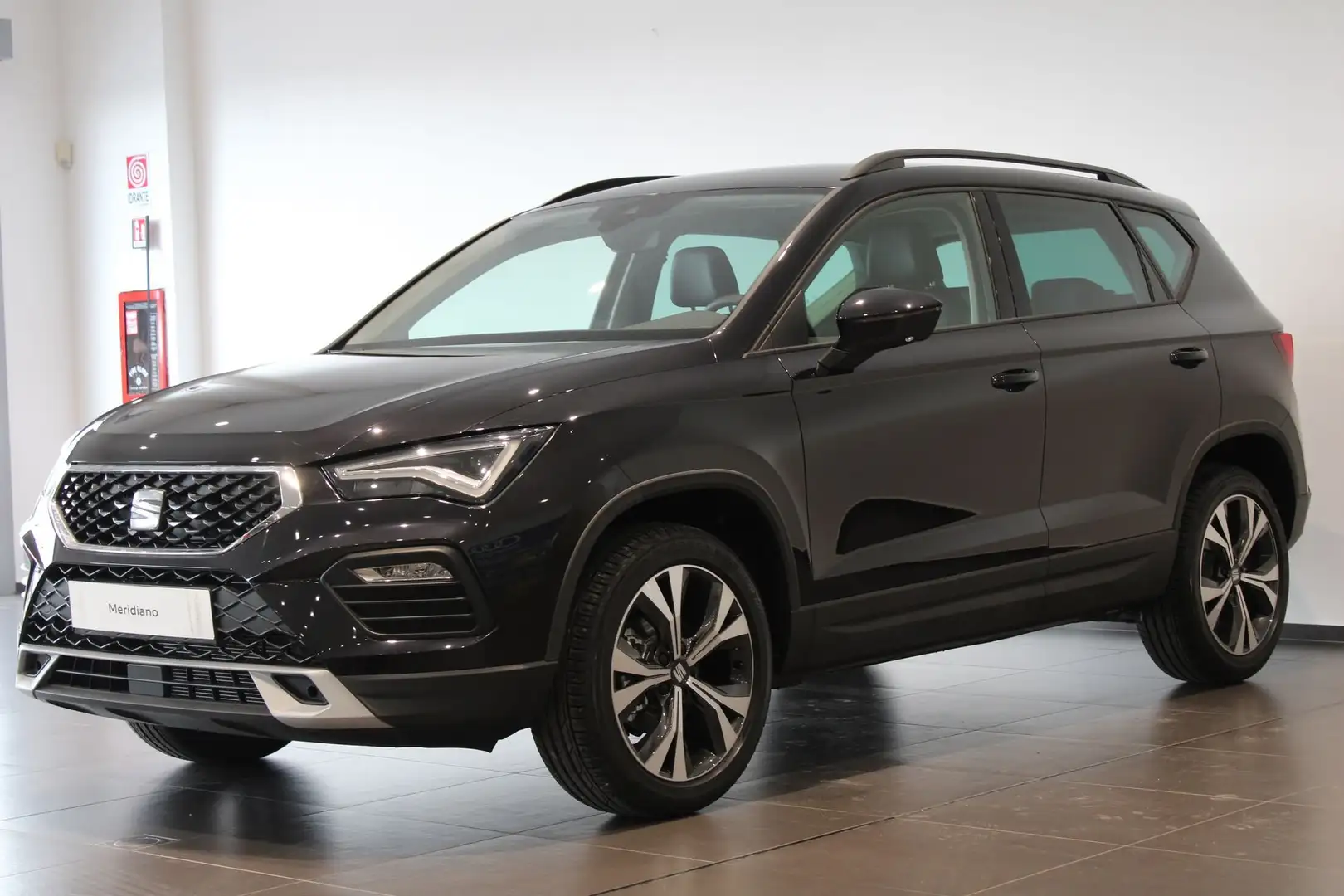 SEAT Ateca KHP 1,0 TSISTYLE5P85 DS8M6 Černá - 1