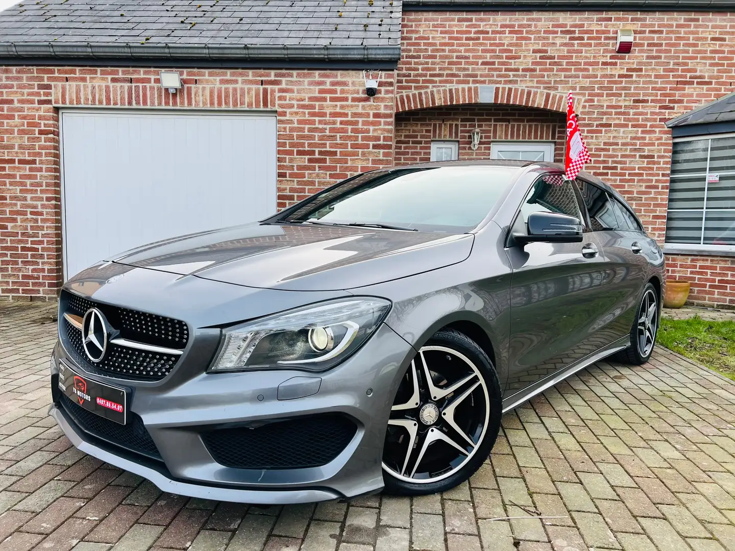 Mercedes-Benz CLA 180 SHOOTING BREAK /PACK AMG / Noir - 2