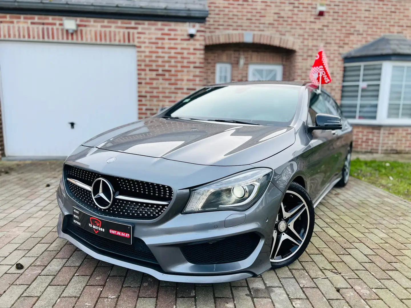 Mercedes-Benz CLA 180 SHOOTING BREAK /PACK AMG / Noir - 1