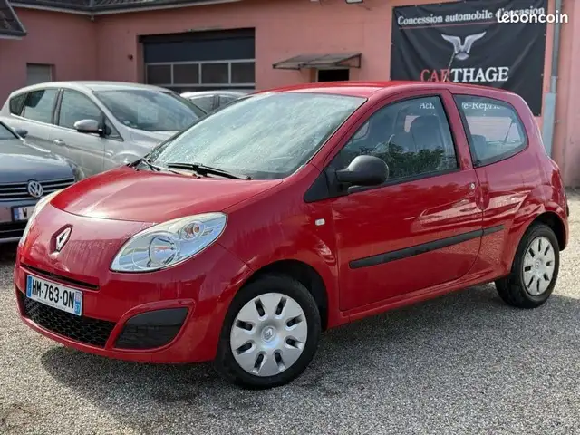 2010 Renault Twingo in Red for sale