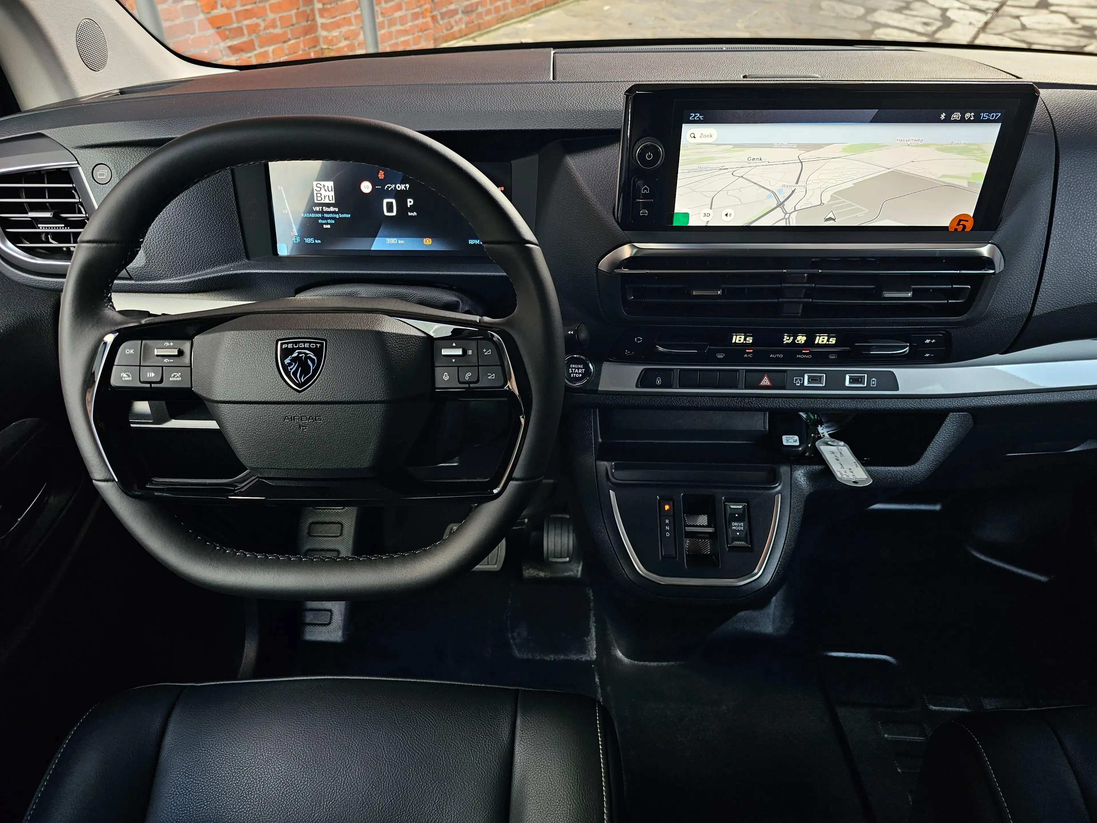 Peugeot Expert 2.2 HDI Automaat VIP 5-zitplaatsen lichte vracht full option nieuwe wagen — photo 8