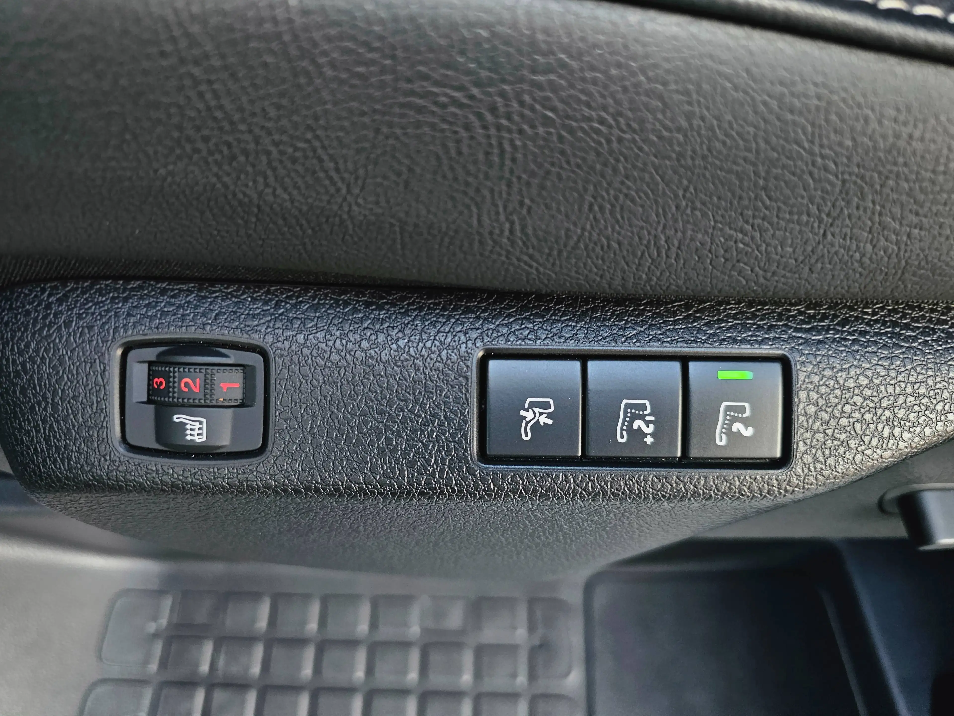 Peugeot Expert 2.2 HDI Automaat VIP 5-zitplaatsen lichte vracht full option nieuwe wagen — photo 12