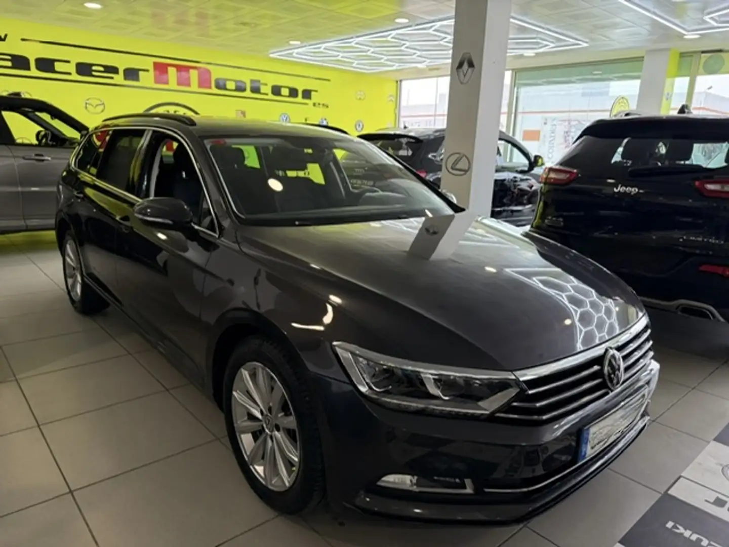 Volkswagen Passat Variant 2.0TDI Advance DSG7 110kW Gris - 2