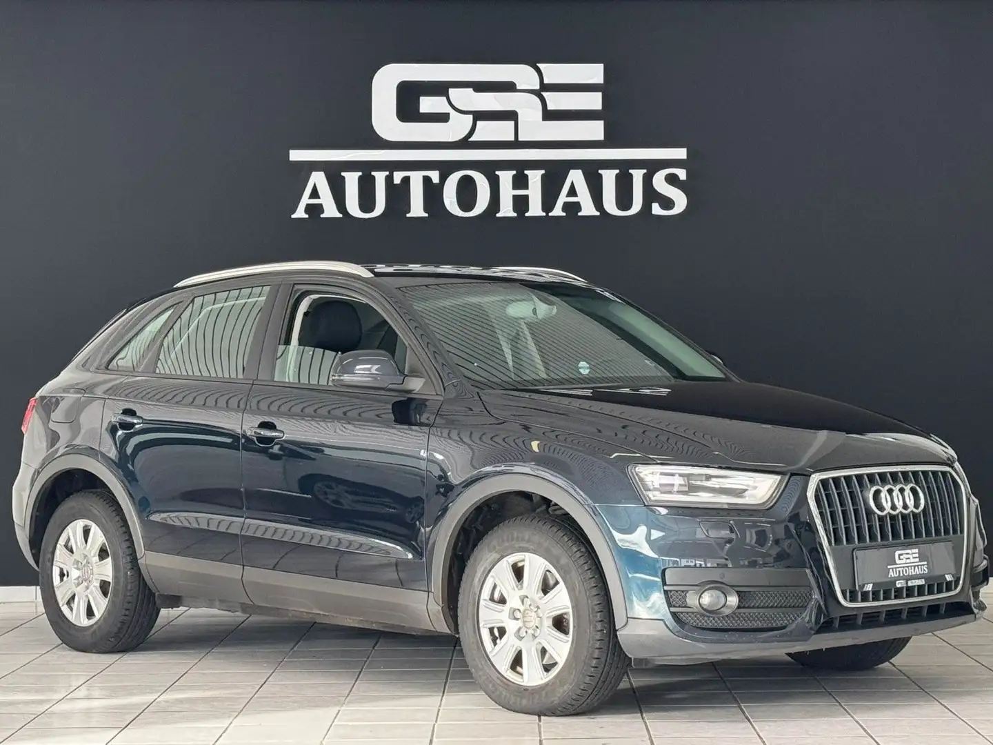 Audi Q3 2.0 TDI*Navi*Temp*Shz*Pdc* Blau - 1