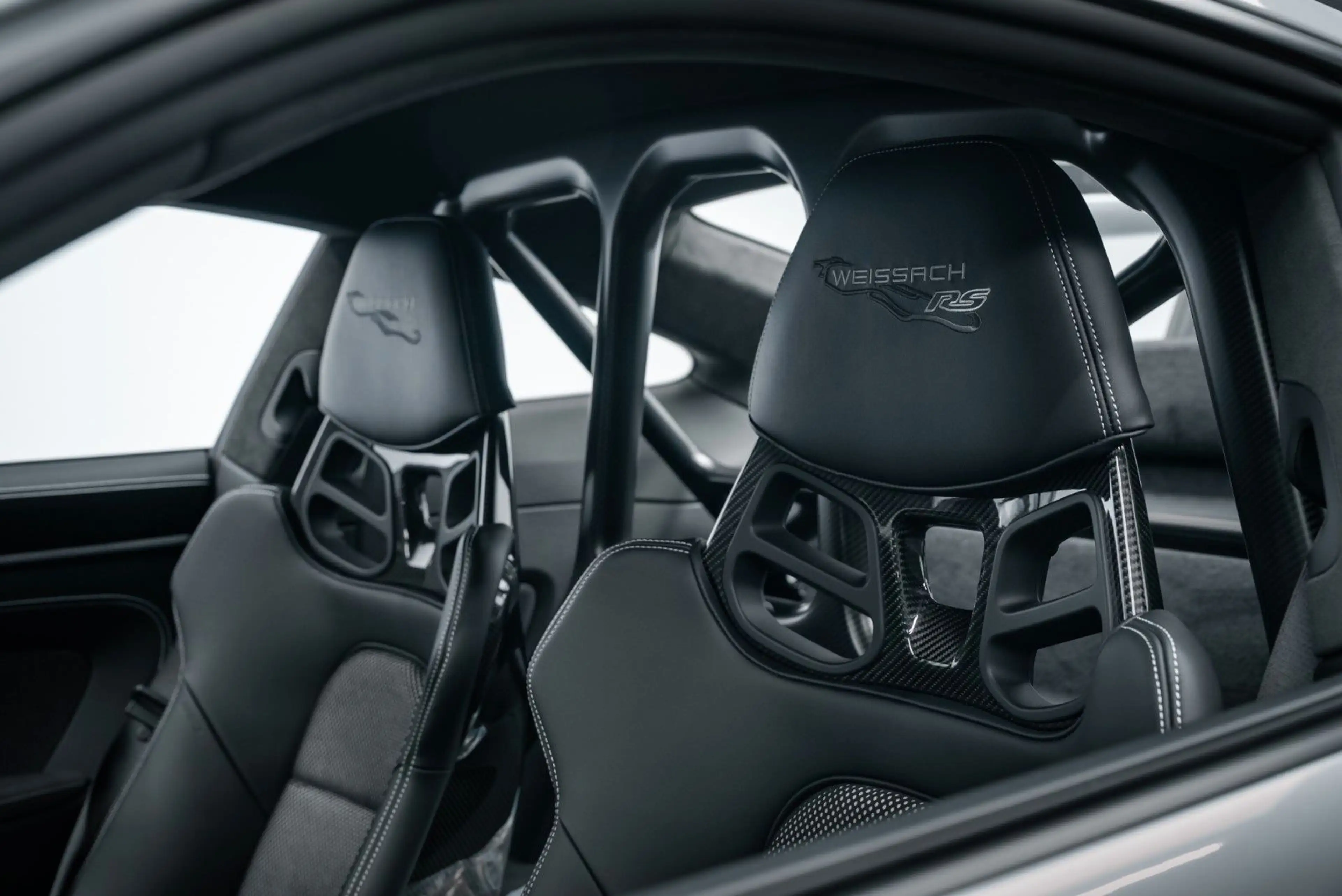 Porsche 992 GT3RS WEISSACH/PCCB/LIFT/APPROVED28 — photo 15