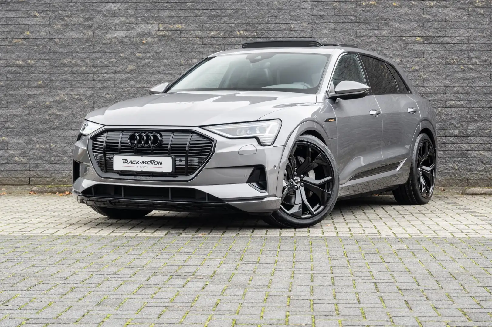 Audi e-tron E-tron 55 quattro Grey & black 95 kWh panoramadak Gris - 2