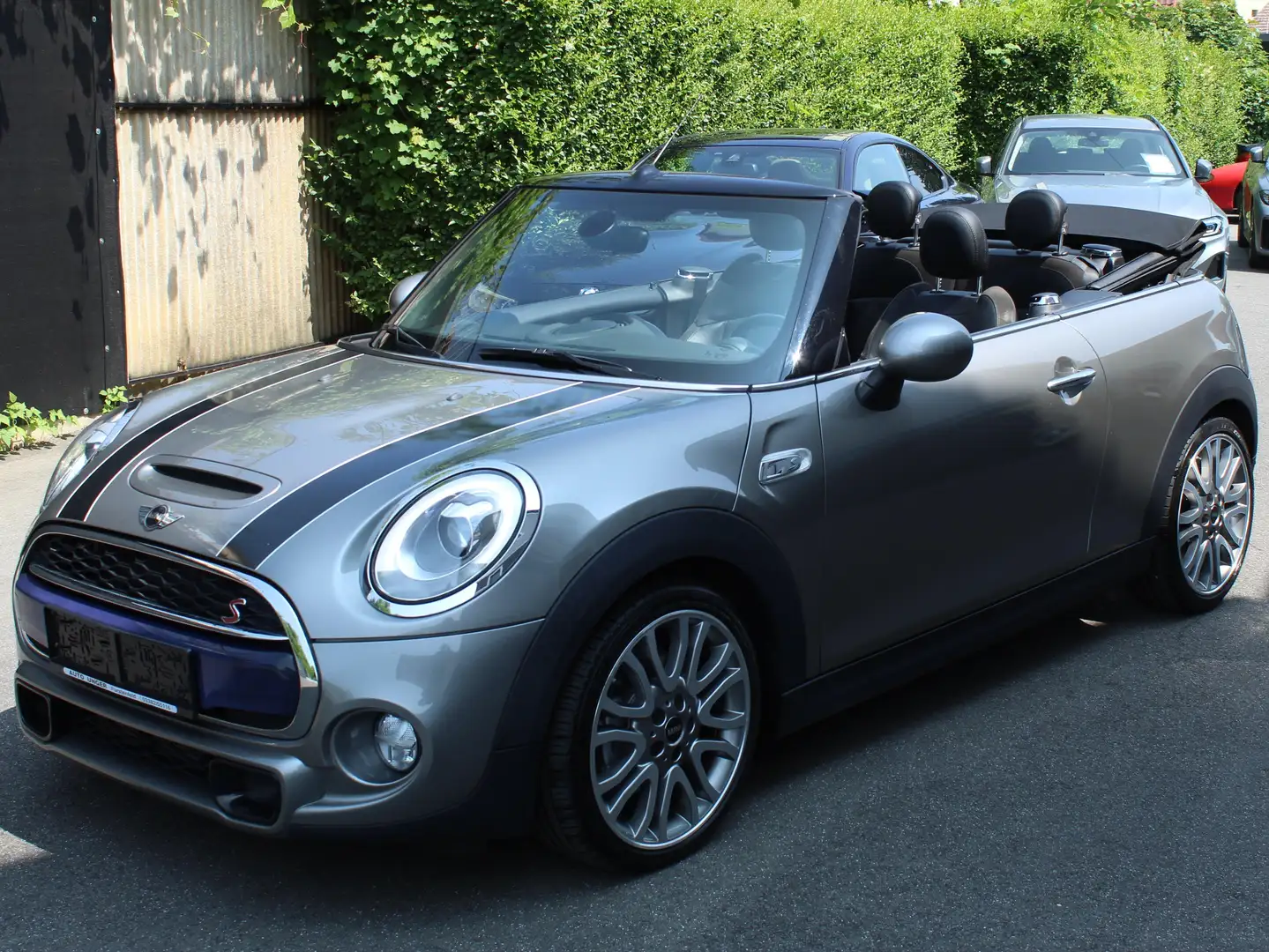 MINI Cooper S Cabrio Cooper S Top Zustand! Neues Service! 1 Besitz! Grau - 2