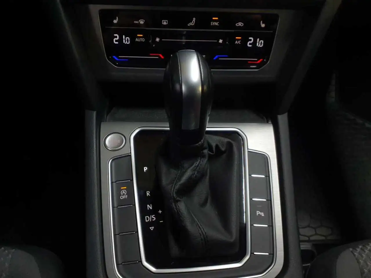 Volkswagen Passat Variant 2.0 TDI DSG LED KAM NAV, миниатюра 10