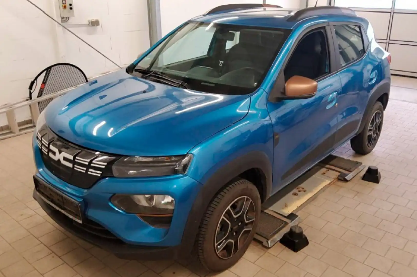 Dacia Spring Electric Extreme 65 Navi - ALLWETTER Blau - 1