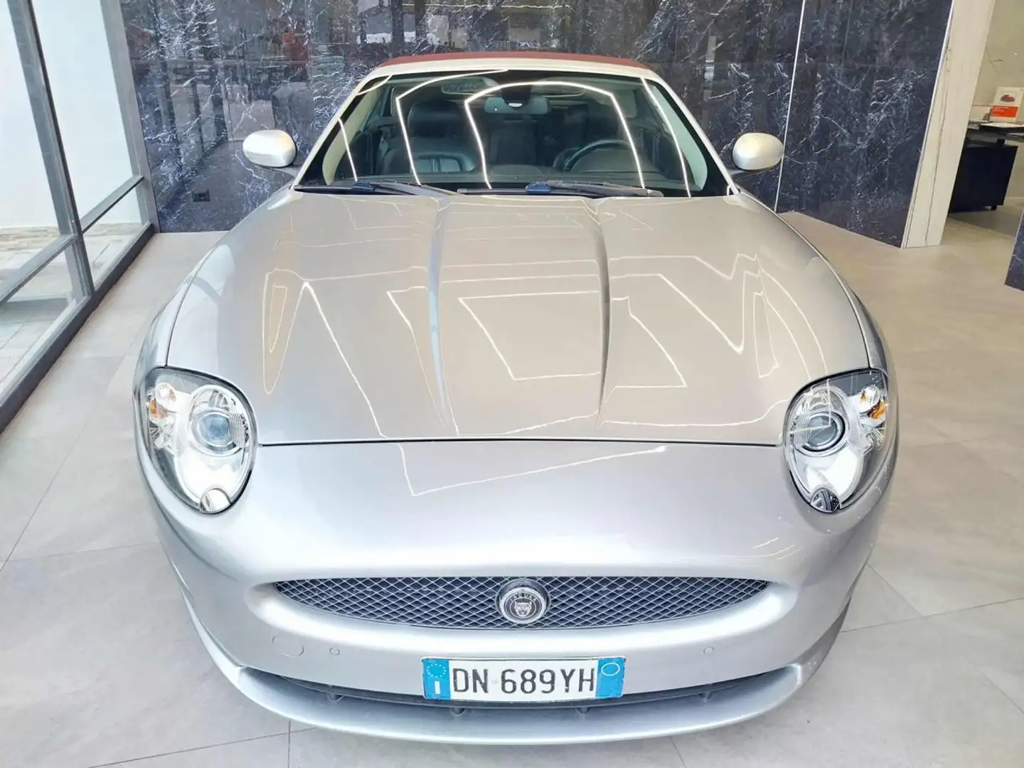Jaguar XK 4.2 V8 Convertibile Argento - 1