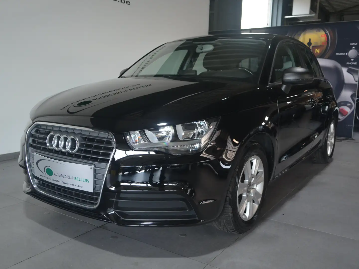 Audi A1 A1 1.2 TFSI Sportback Attrac. BUITENGEWONE TOPST. Nero - 2