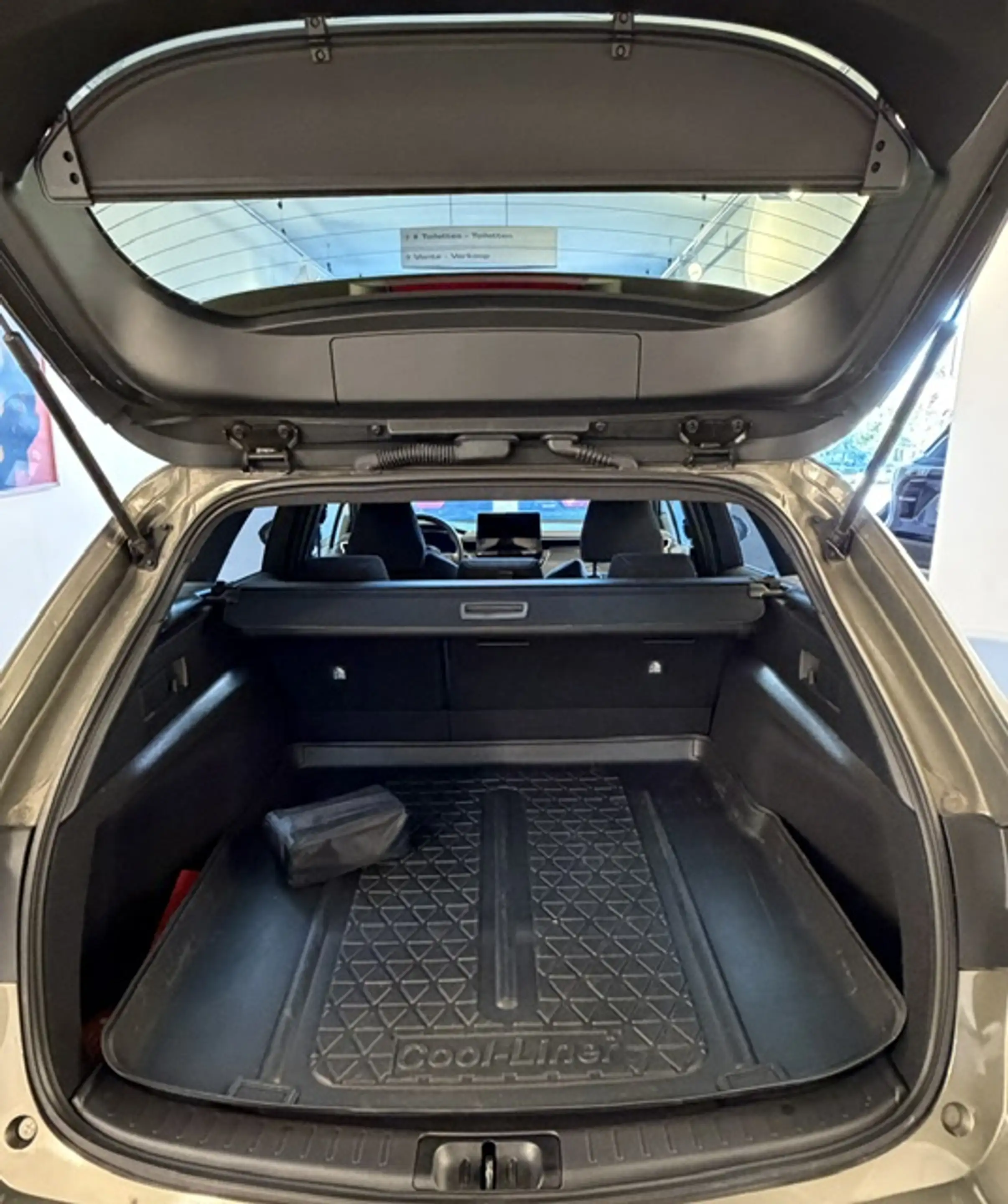 Suzuki Swace Swace 1.8 Hybrid CVT GLX — photo 7