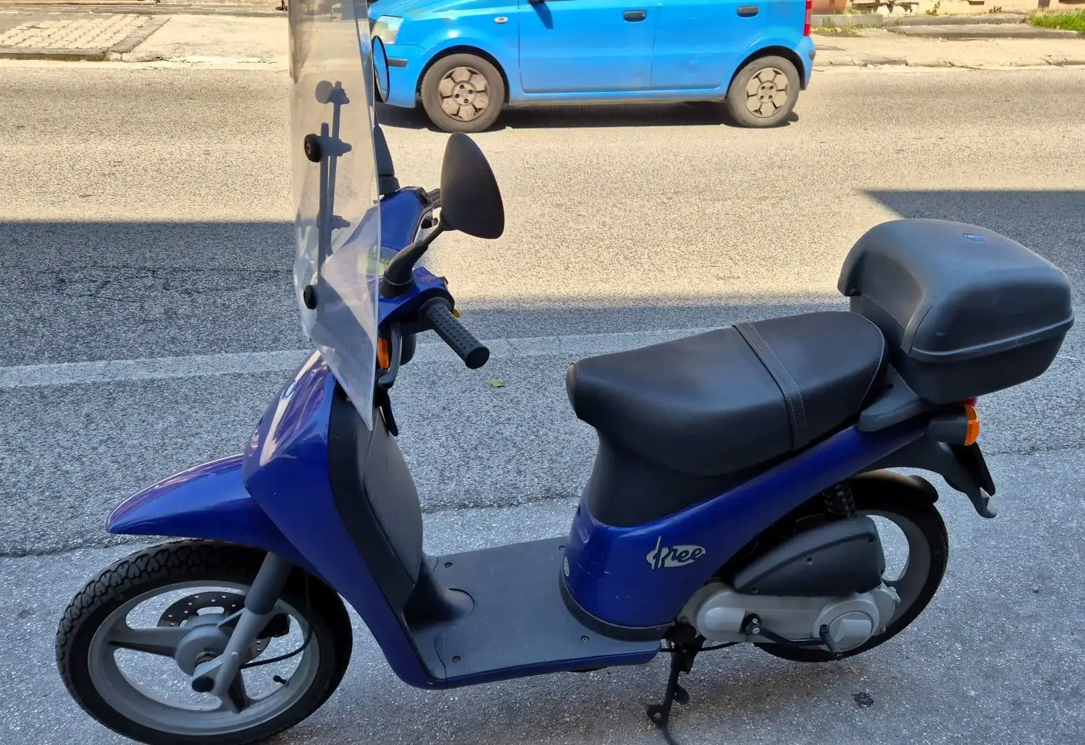 Piaggio Free 50 Bleu - 1