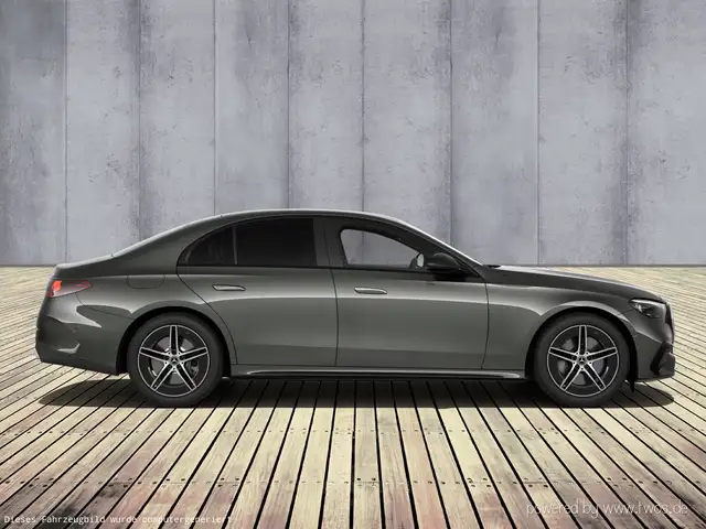 Mercedes-Benz E-Class view 8