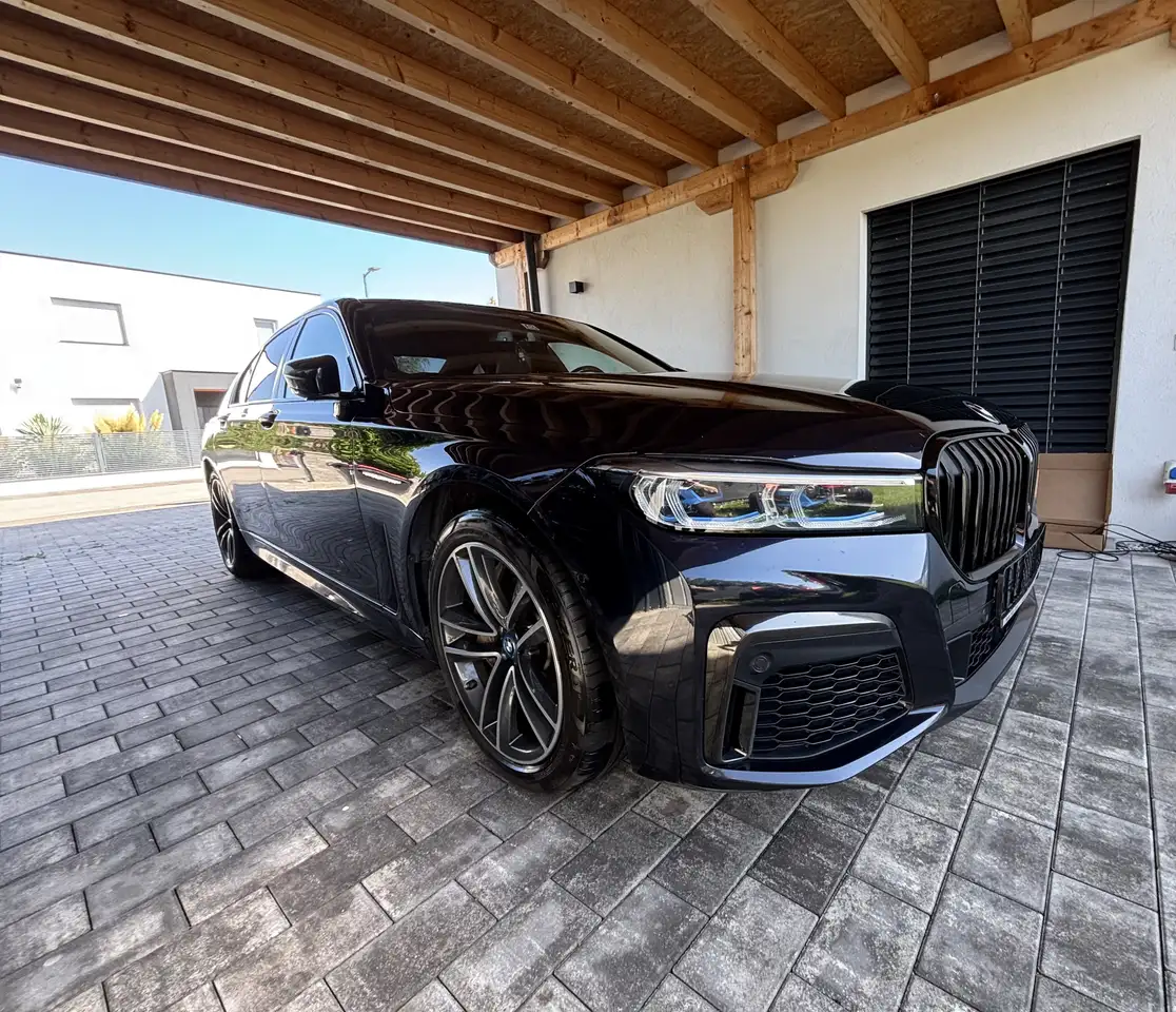 BMW 745