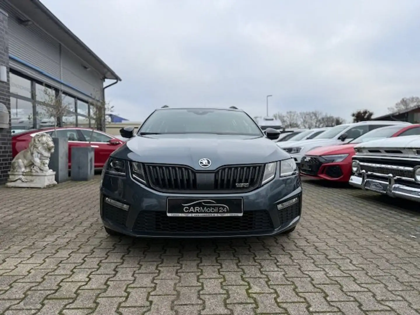 Skoda Octavia Combi 2.0 TSI RS*AHK*4xSHZ*RFK*PANO*TEMP* Szary - 2