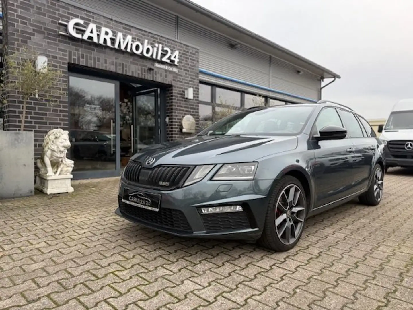 Skoda Octavia Combi 2.0 TSI RS*AHK*4xSHZ*RFK*PANO*TEMP* Szary - 1