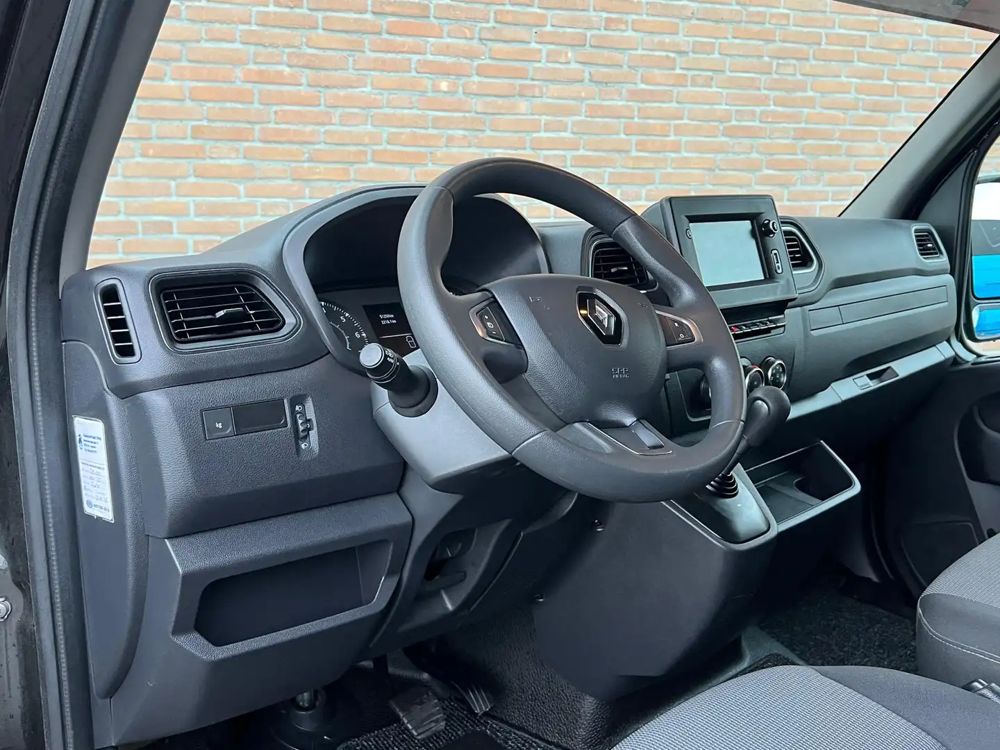 Renault Master 2.3dCi 180PK L2H2 Automaat / Camera / Navigatie / Zwart - 2